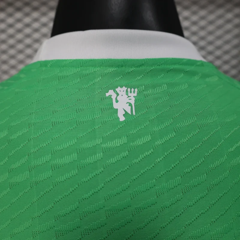 2025/2026 Player Version Manchester United Goalkeeper Green Football Shirt 1:1 Thai Quality - Image 4