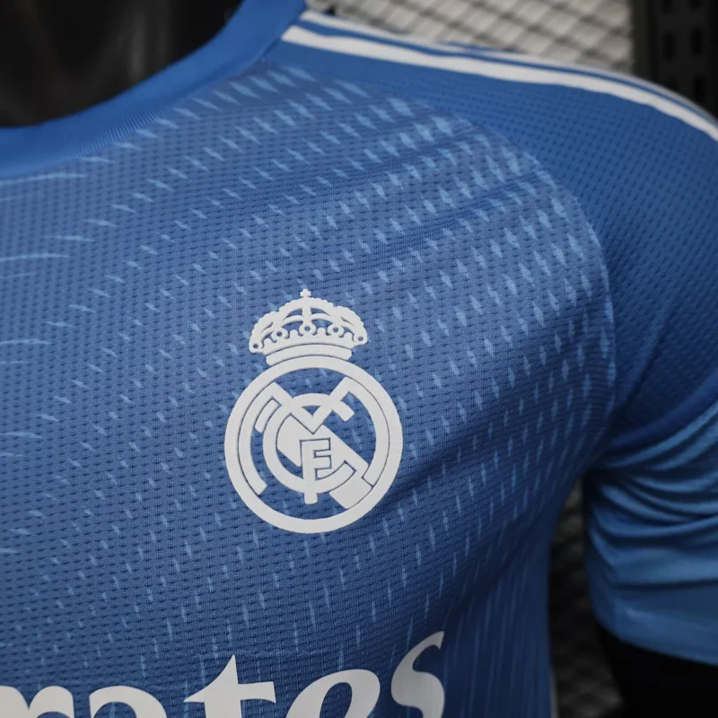 2025/2026 Player Version Real Madrid Goalkeeper Football Shirt 1:1 Thai Quality - Image 5