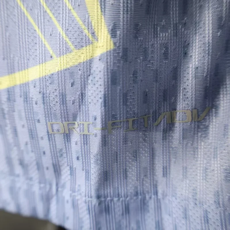 2025/2026 Player Version Barcelona Special Edition Light Purple Football Shirt 1:1 Thai Quality - Image 9