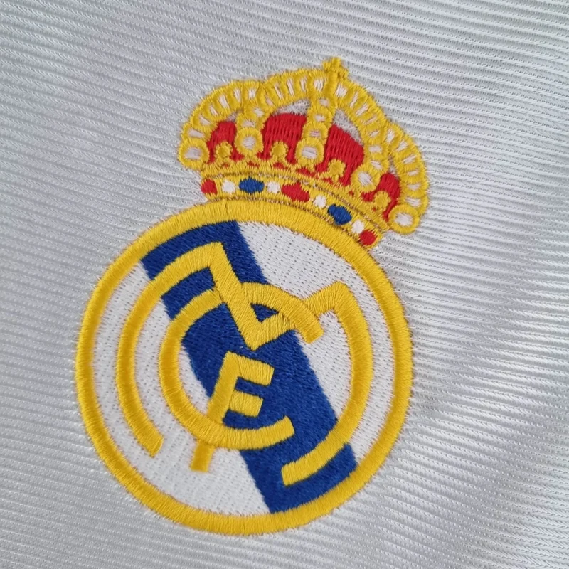 1998/2000 Retro Real Madrid Home - Image 5