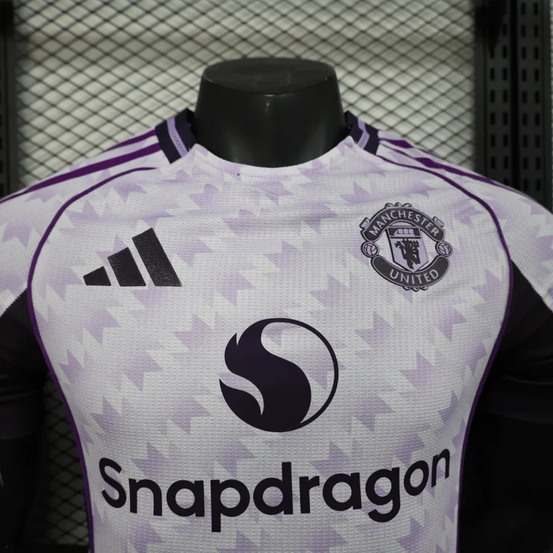 2025/2026 Player Version Manchester United Pecial Edition White Purple Football Shirt 1:1 Thai Quality - Image 3