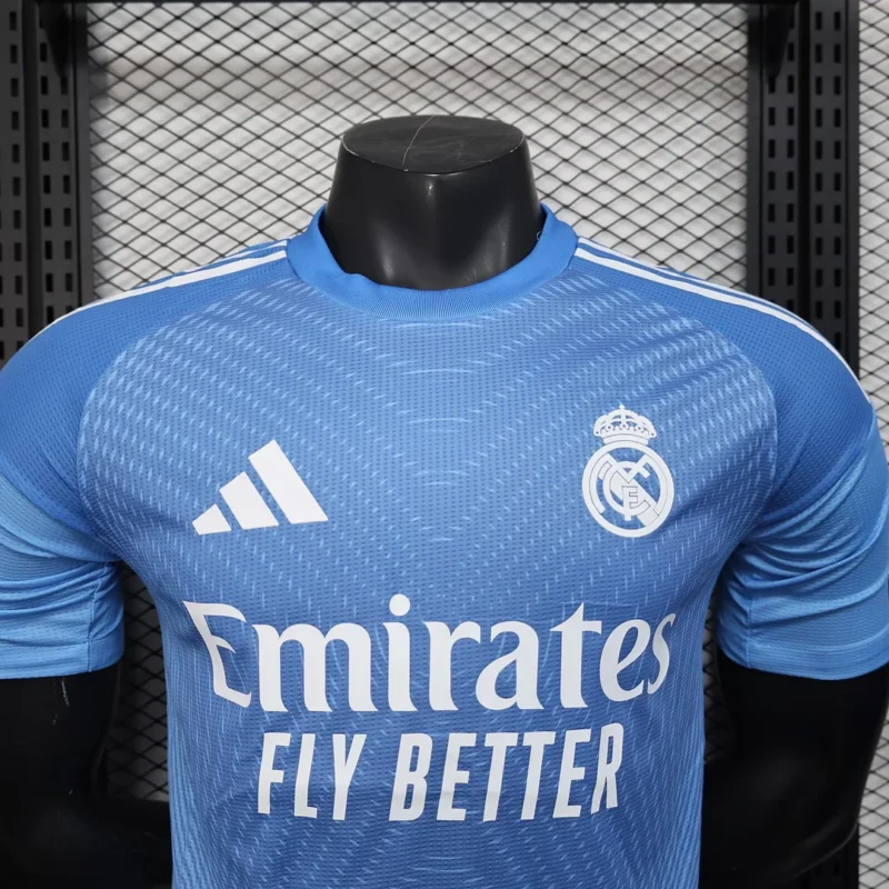 2025/2026 Player Version Real Madrid Goalkeeper Football Shirt 1:1 Thai Quality - Image 3