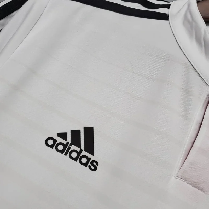 2014/2015 Retro Real Madrid Home - Image 4