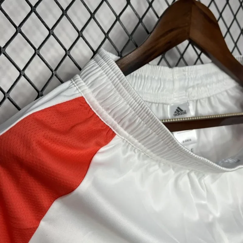 2024/2025  Player Version Manchester United Home Shorts 1:1 Thai Quality - Image 5