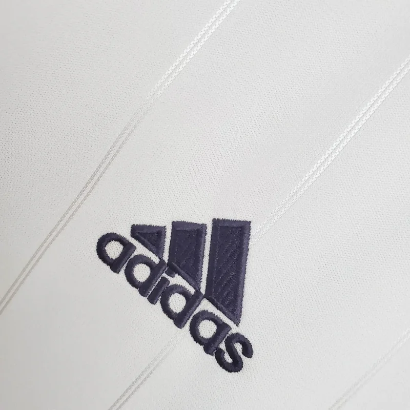 2012/2013 Retro Real Madrid Home - Image 4