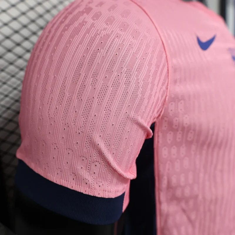 2025/2026 Player Version Barcelona Special Edition Pink Football Shirt 1:1 Thai Quality - Image 7