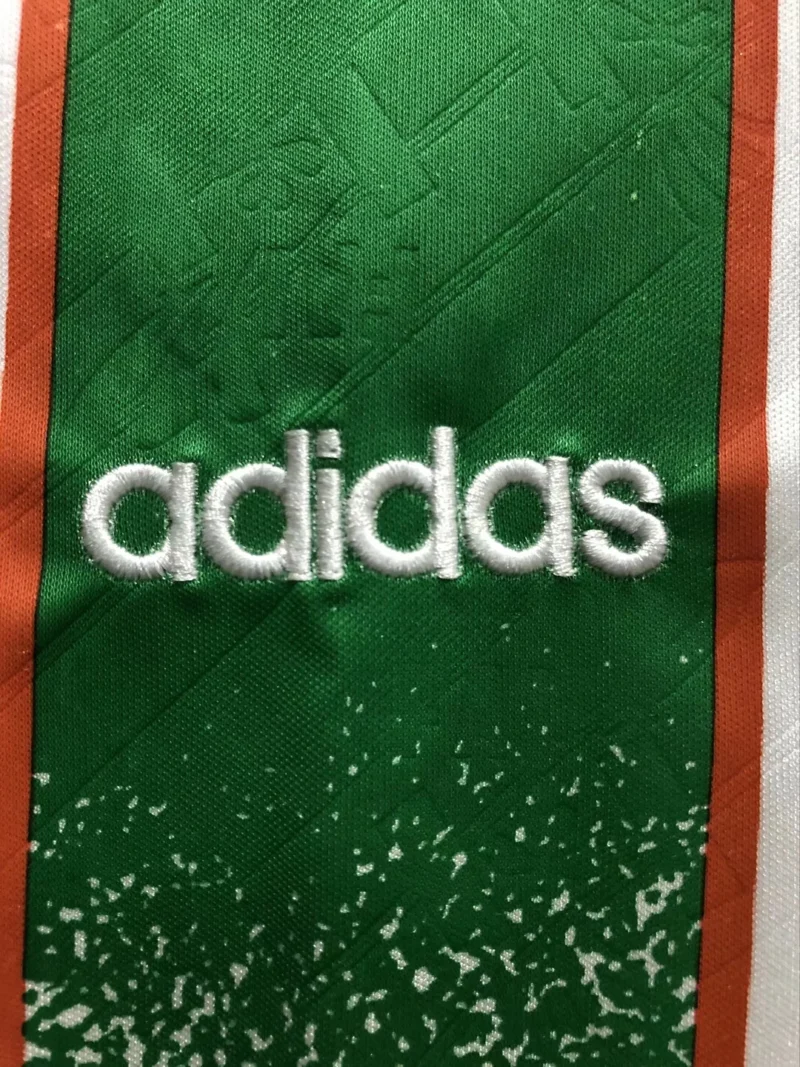 1994 Retro Ireland Away Soccer Jersey - Image 4