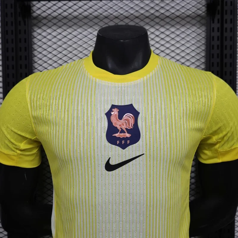 2025 Player Version France Goalkeeper Football Shirt 1:1 Thai Quality - Image 3